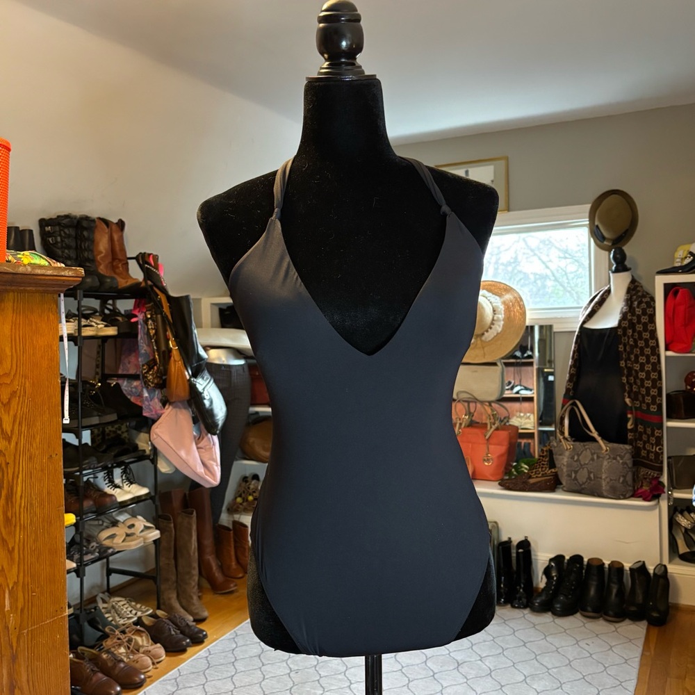 LOFT Beach Plunge One Piece m
Medium Large Swimsuit - Picture 3 of 8